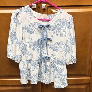 Monteau Cream and Blue Bow Accent Blouse